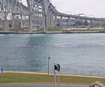 Port Huron Live Ship Cam - Lake Huron