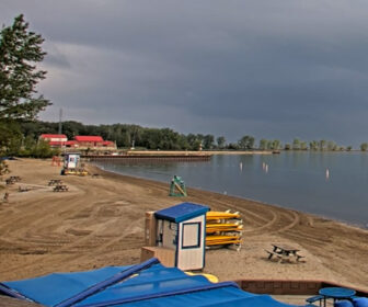 Fairport Harbor Beach and Lighthouse Cam, Lake Erie