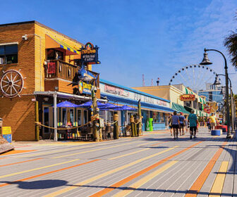 Dirty Don’s Oyster Bar & Grill Webcam, Boardwalk Myrtle Beach, South Carolina